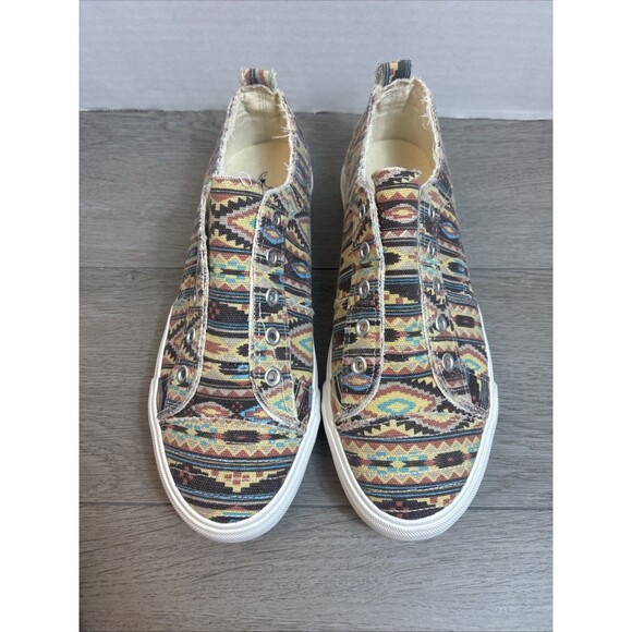 Corky's Babalu Woman’s Tennis Shoes Size 8 Slip On  Aztec Boho No Lace Style - Picture 1 of 11